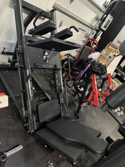 hack Squad And Leg Press In One