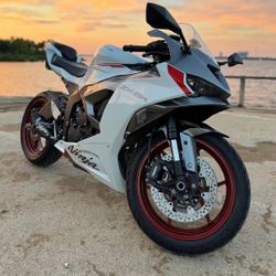 2024 Kawasaki ZX636KRFAL NINJA ZX-6R