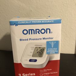 Omron Series 3 Blood Pressure Monitor for Sale in Sugar Land, TX - OfferUp