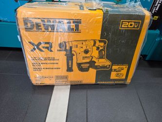 DeWalt 20v XR roto hammer Kit,2x6.0Ah, rapid charger, NEW, Financing available
