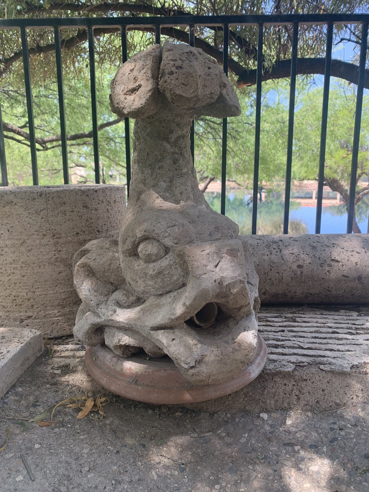 Fountain head