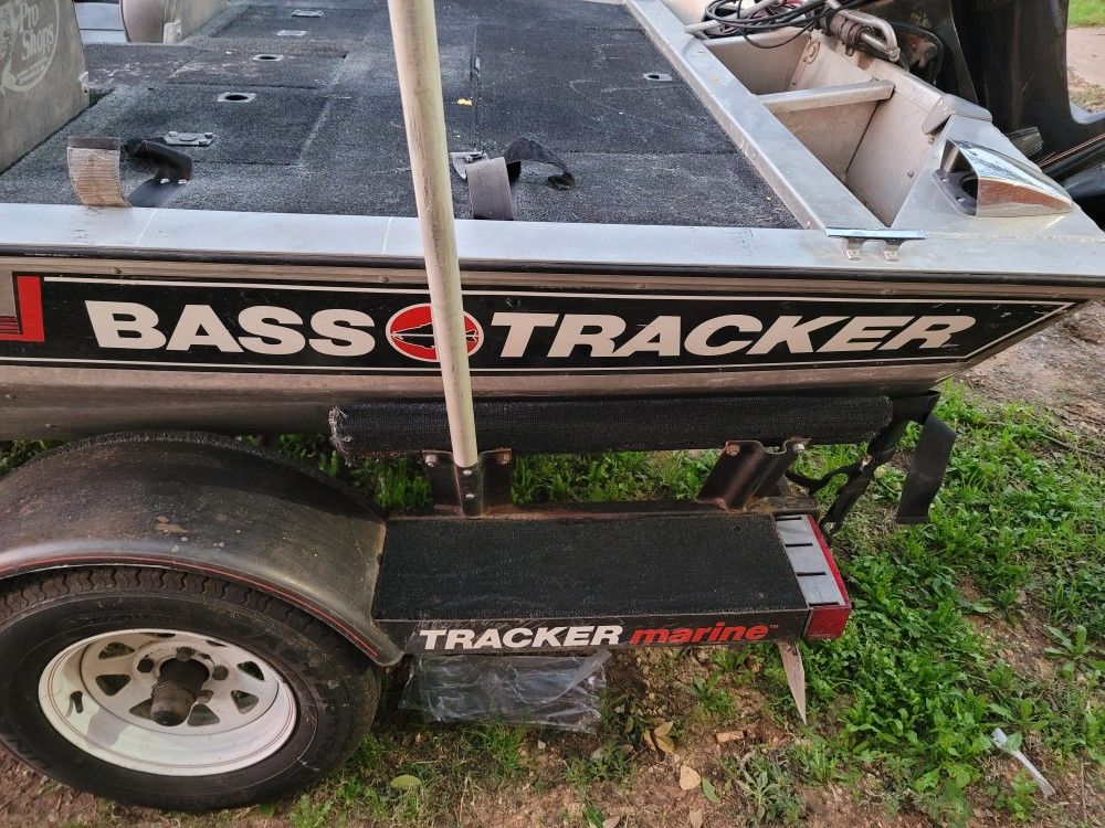 1988 Tracker Tracker