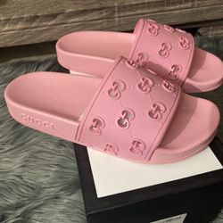 GG Woman’s Slides Size 6