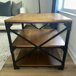 2 End Tables 