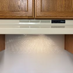 Rangaire Kitchen Hood/Exhaust Fan Over Cooktop 
