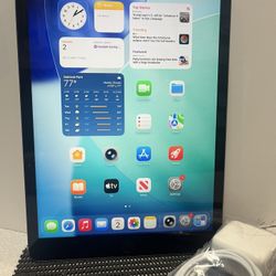 Apple iPad 8th Gen 32GB WiFi+Cellular UNLOCKED 10.2” iPad—Space Gray iOS 26