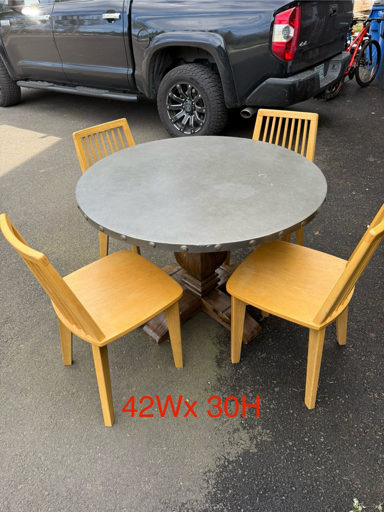 Kitchen Table And Chairs