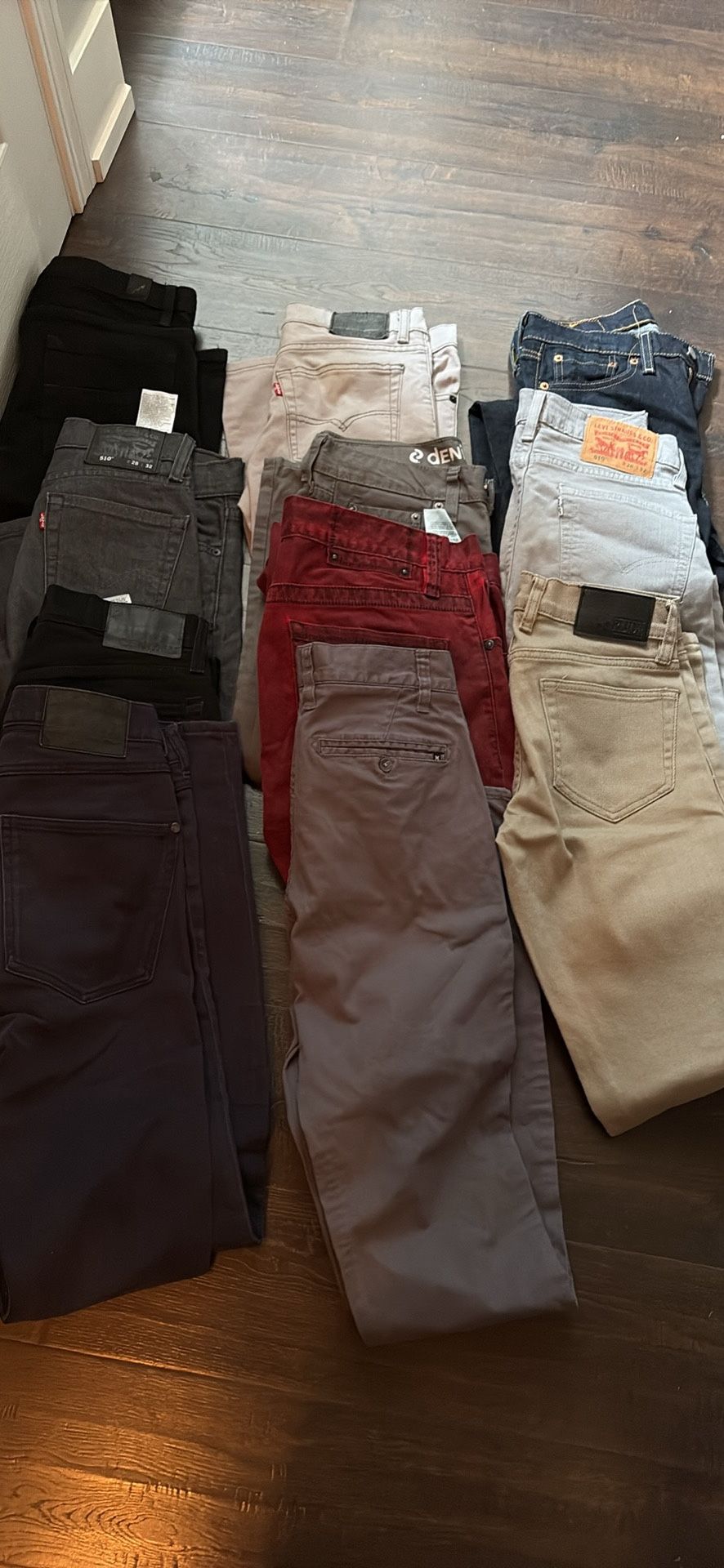 Boys/mens Jeans/Pants Boys skinny jeans/pants 28x32, 30x30, 16,20 size range Levi’s,Hurley, Hot Topic