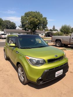 Kia Soul Hatchback – Lime Green