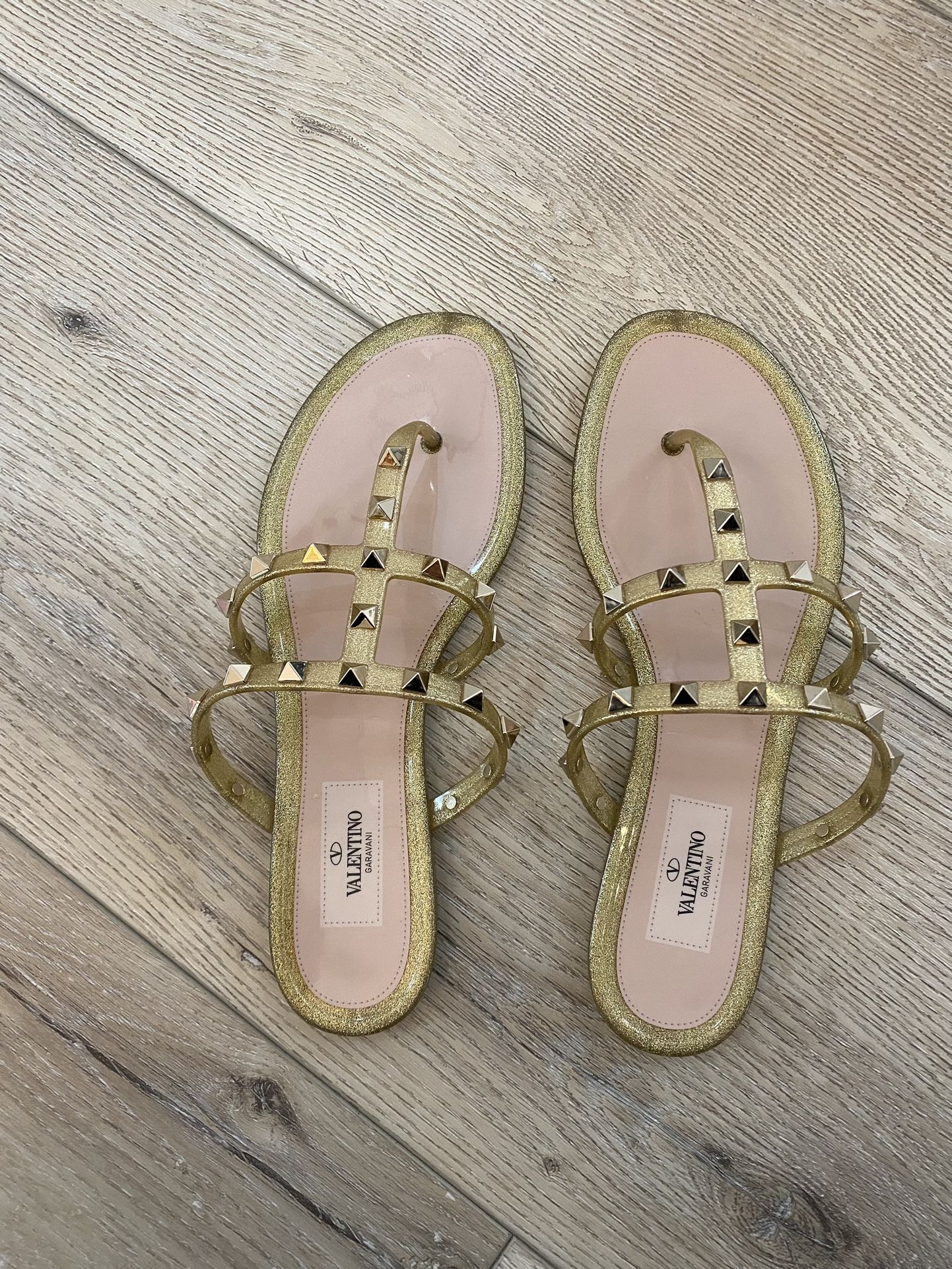 Authentic Valentino Garavani Rockstud Sandals 