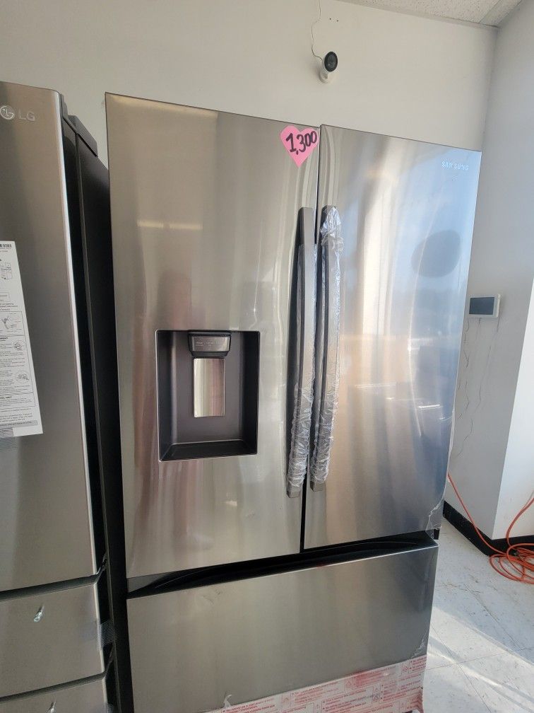 Stainless Steel French Door Refrigerator New Scratch And Dent With 6months Warranty