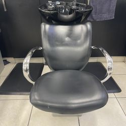 4 Hair Salon Shampoo Units (Possible To Purchase Individually 