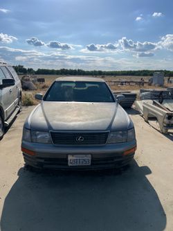 1996 Lexus LS 400