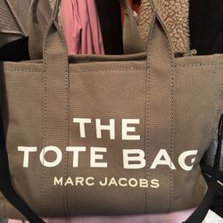Marc Jacobs The Tote Bag