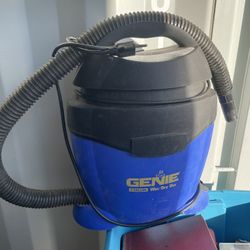 Genie 2 Gallon Wet Dry Vac 