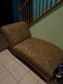 Paisley Upholstered Chaise Lounge