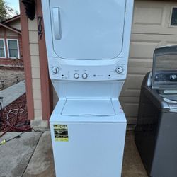 GE STACKABLE WASHER AND DRYER. FREE DELIVERY AND INSTALLATION 
