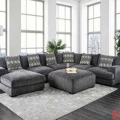 XL Sectional Sofa With Ottoman