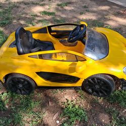 McLaren Pl Electric Ride On Car Work Good Just Missing Charger But Still Have Battery In Good Condition 