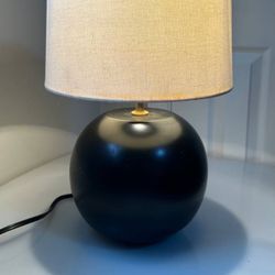 Modern Black Spherical Ball Table Lamp