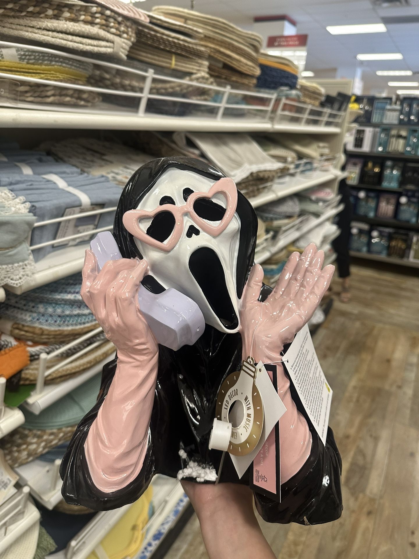 Ghostface Statue