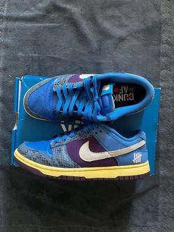 Undefeated dunk size 8