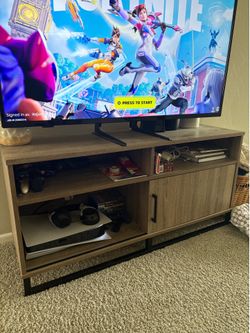 Tv Stand/ Entertainment Center