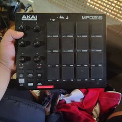 Akai Mpd218