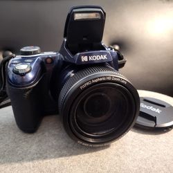 Kodak PixPro AZ528 Photography Camera Professional Photographer Equipment 
