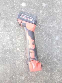 Milwaukee M18 multitool
