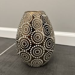 BRAND NEW ROSE GOLD AND WHITE CASE FROM PIER ONE 9.5x9