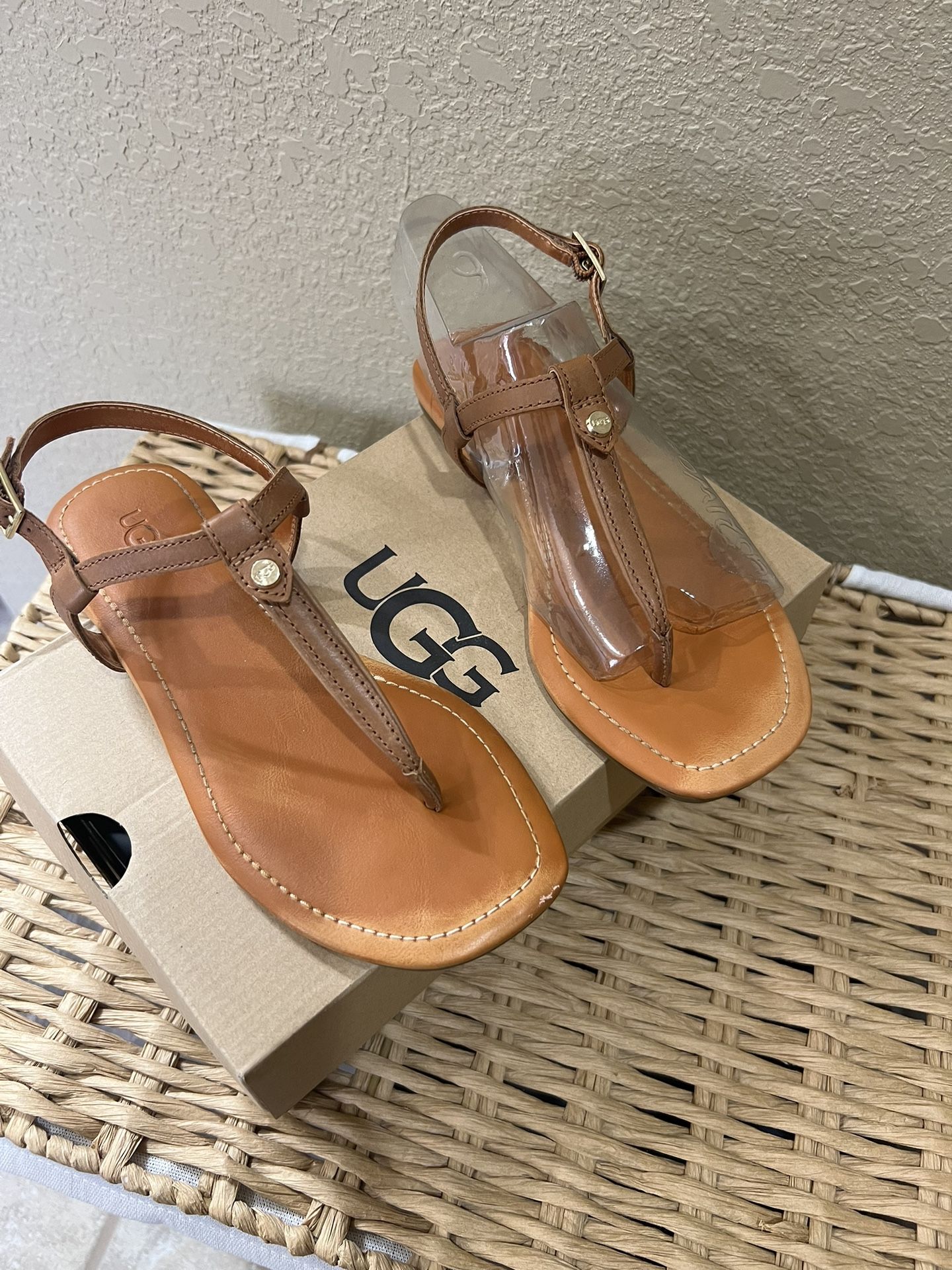 Women’s UGG Sandals 