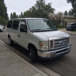 2011 Ford E-350