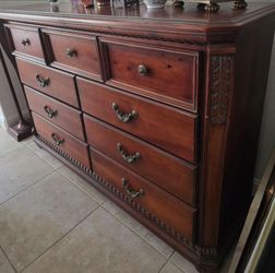 Vintage chest drawers