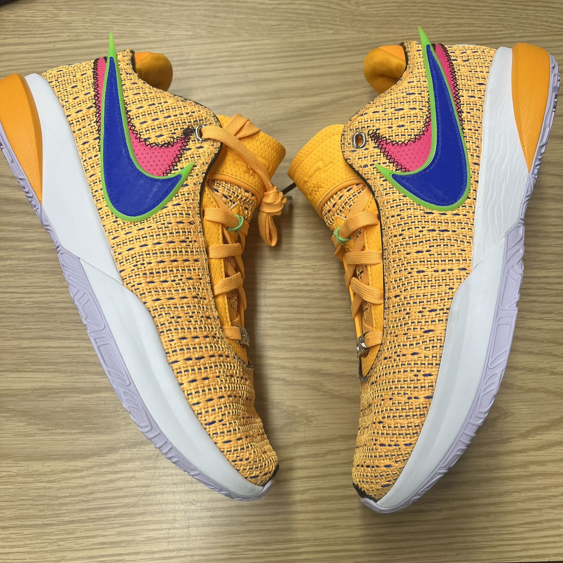 Lebron XX 20 Basketball Shoes