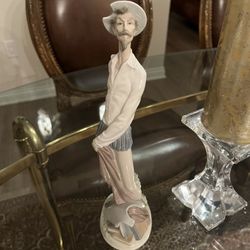 Lladro Don Quixote Standing Up With Sword By His Side #4854