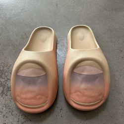 Big Toe Slippers Size 11