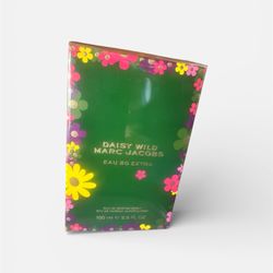 Daisy Wild Eau So Extra by Marc Jacobs (Eau de Parfum – 3.3 oz / 100 mL)