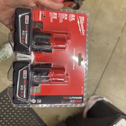 🇺🇸 ENGLISH 🔋 MILWAUKEE M12 REDLITHIUM XC 3.0 – 2 PACK 🔋 💥 2X More Run-Time 💥 20% More Power 💥 2X More Recharges 💲 $85  📦 Brand New – Sealed 