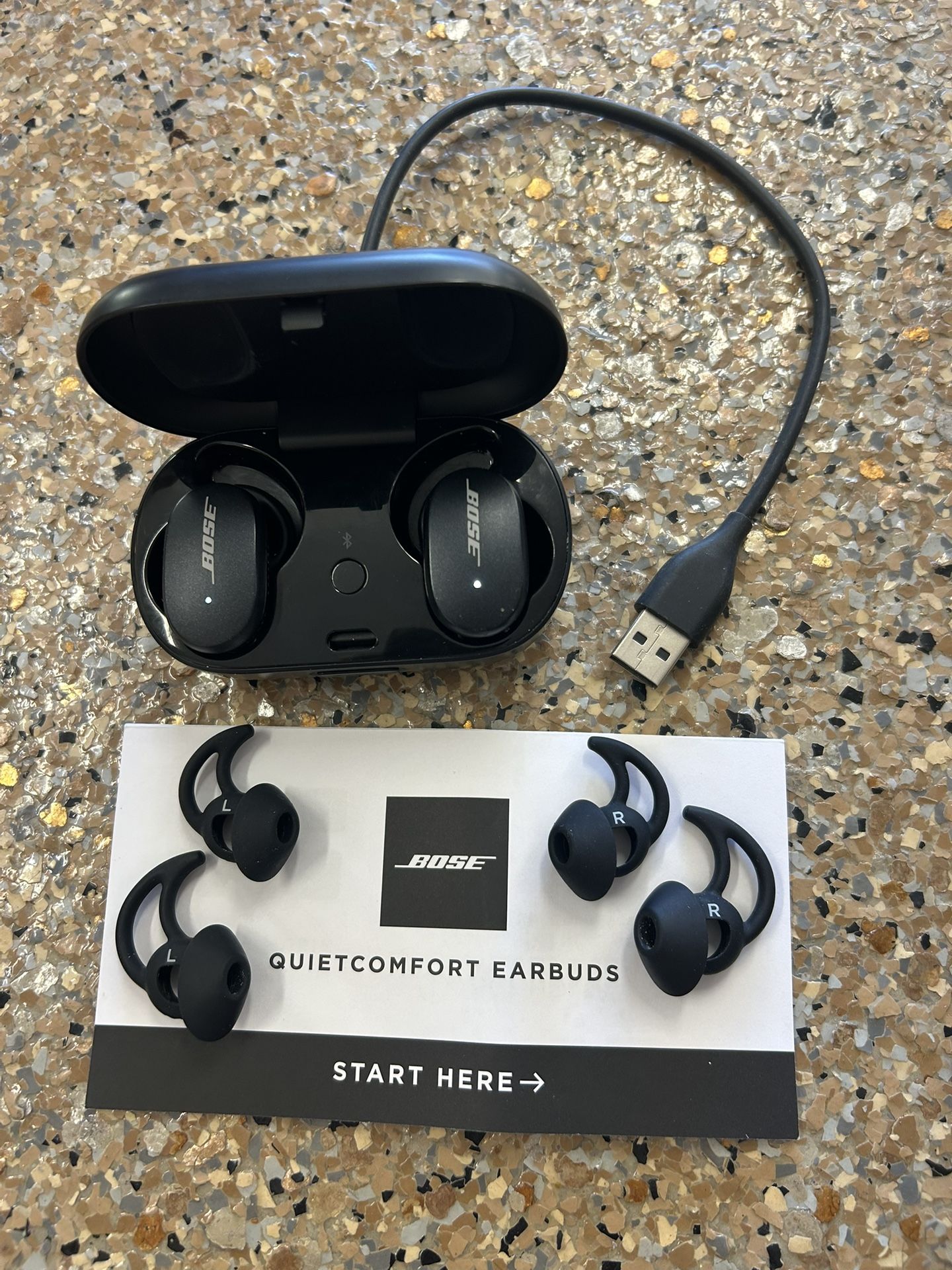 Bose Quiet Comfort Earbuds - Look & Function Like New