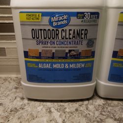 Spray on from your home Concrete mold cleaner and wildjoe