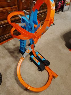 Hot Wheels Sky Crash Tower