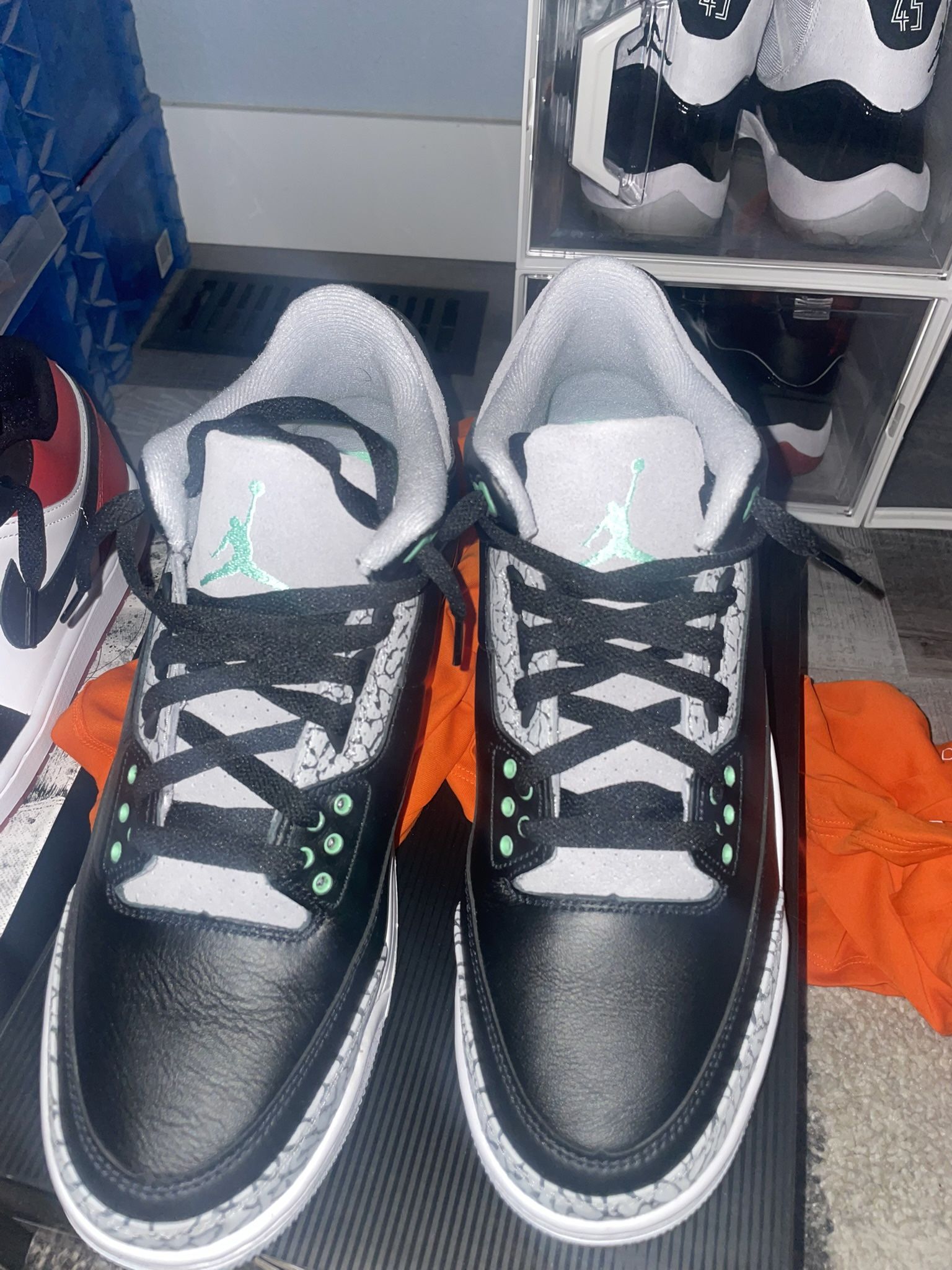 green glow jordan 3