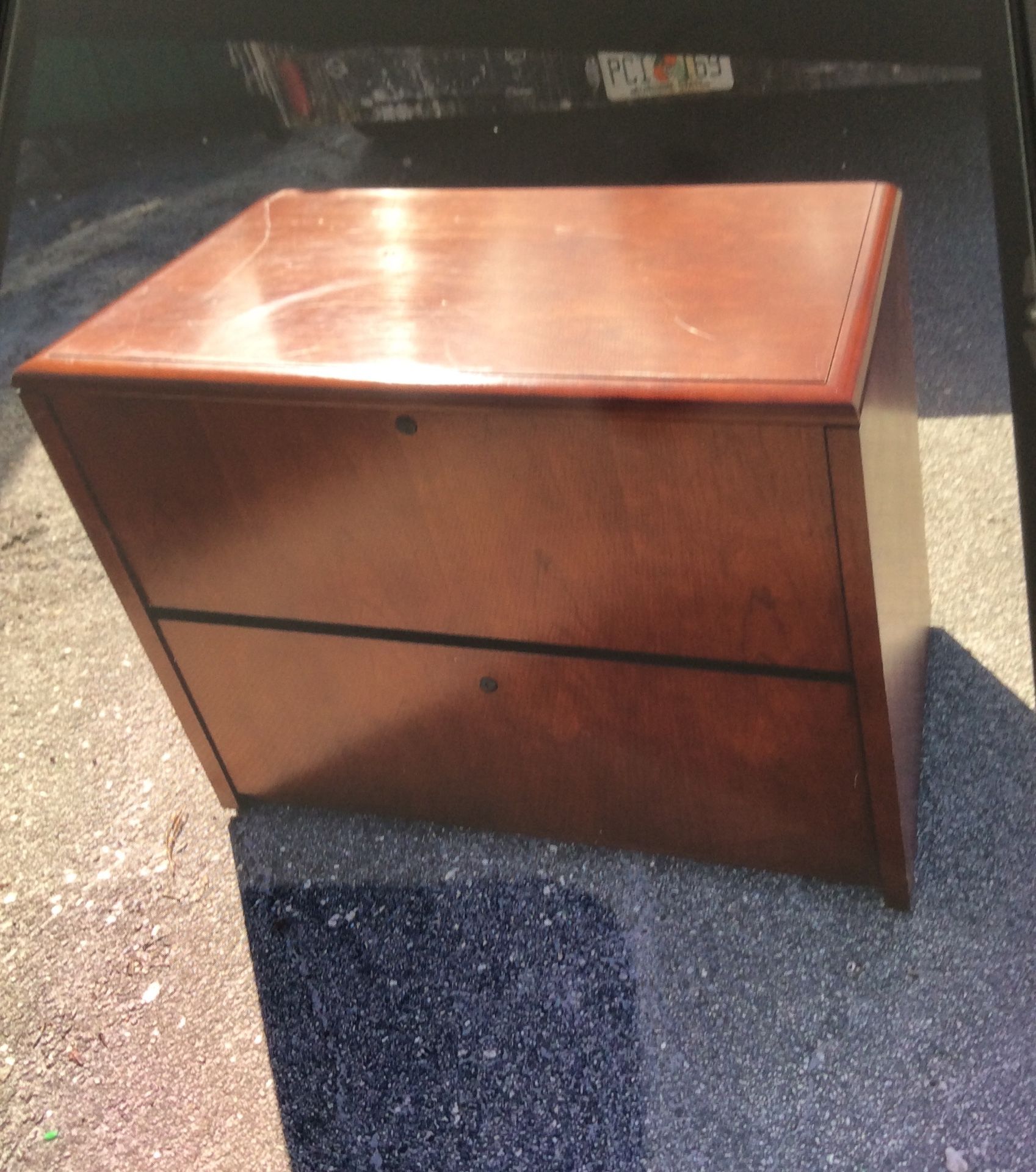 Excellent file cabinet like new