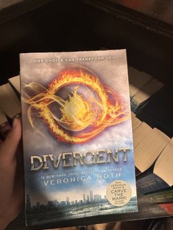 Divergent By Veronica Roth Book 1