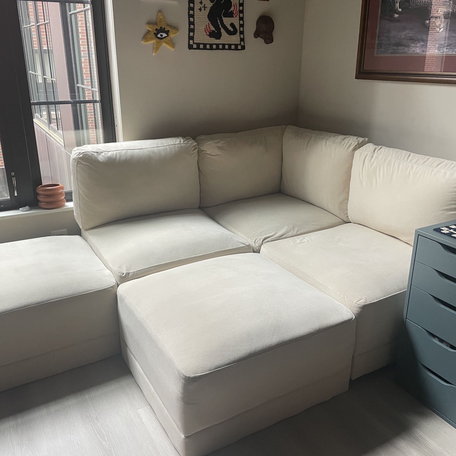 Modular Cream Sectional Sofa Couch - 6 pieces (2 ottomans and 4 sofa seats)