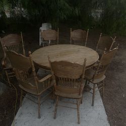 Table + Chairs 