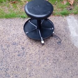 Mechanics Stool On Wheels In Like New Condition 
