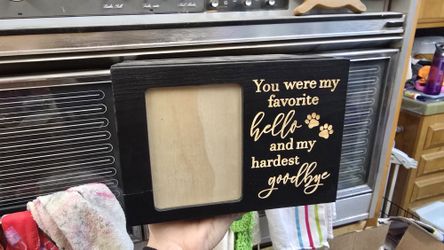 Pet Urn. 5.5" X 5.5" X 8"