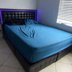 Queen Bed With Storage 